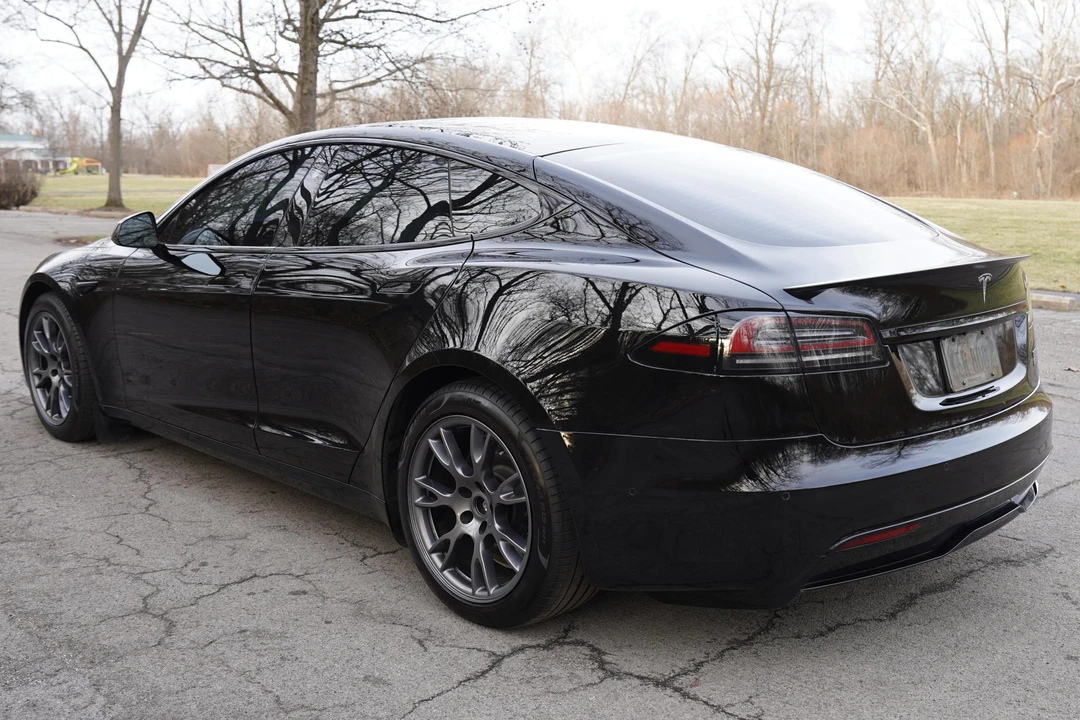 2022 Tesla Model S Plaid - Image 4 of 31