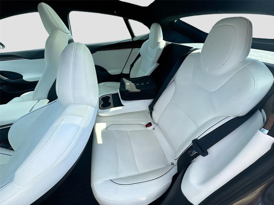 2022 Tesla Model S Plaid - Image 13 of 17