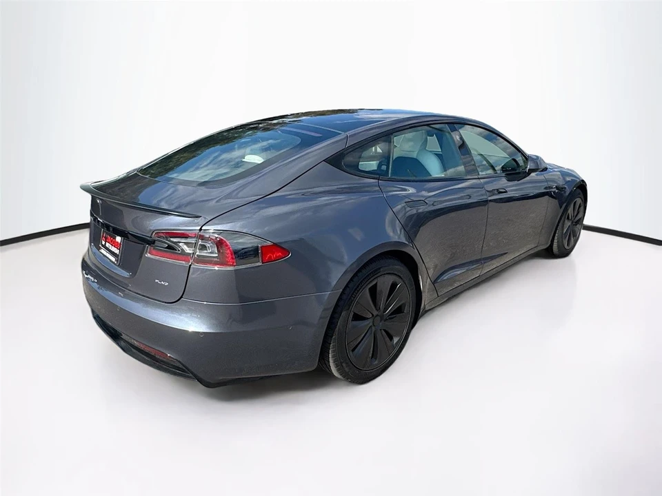 2022 Tesla Model S Plaid - Image 7 of 17