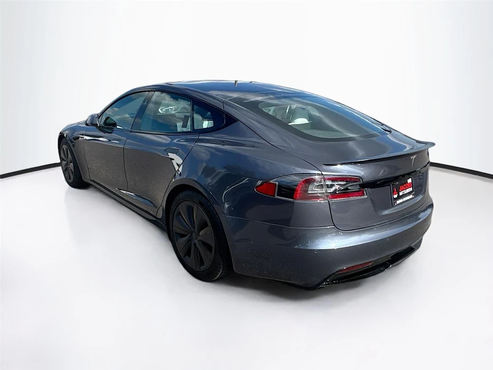 2022 Tesla Model S Plaid - Image 5 of 17