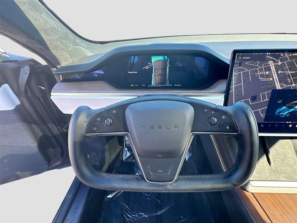 2022 Tesla Model S Plaid - Image 10 of 21