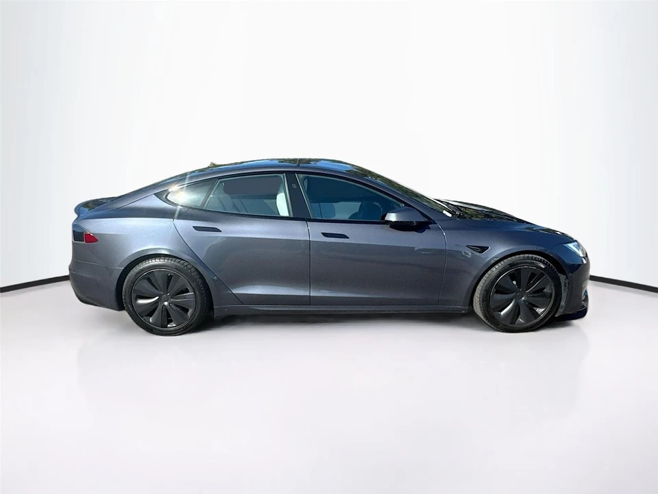 2022 Tesla Model S Plaid - Image 8 of 21