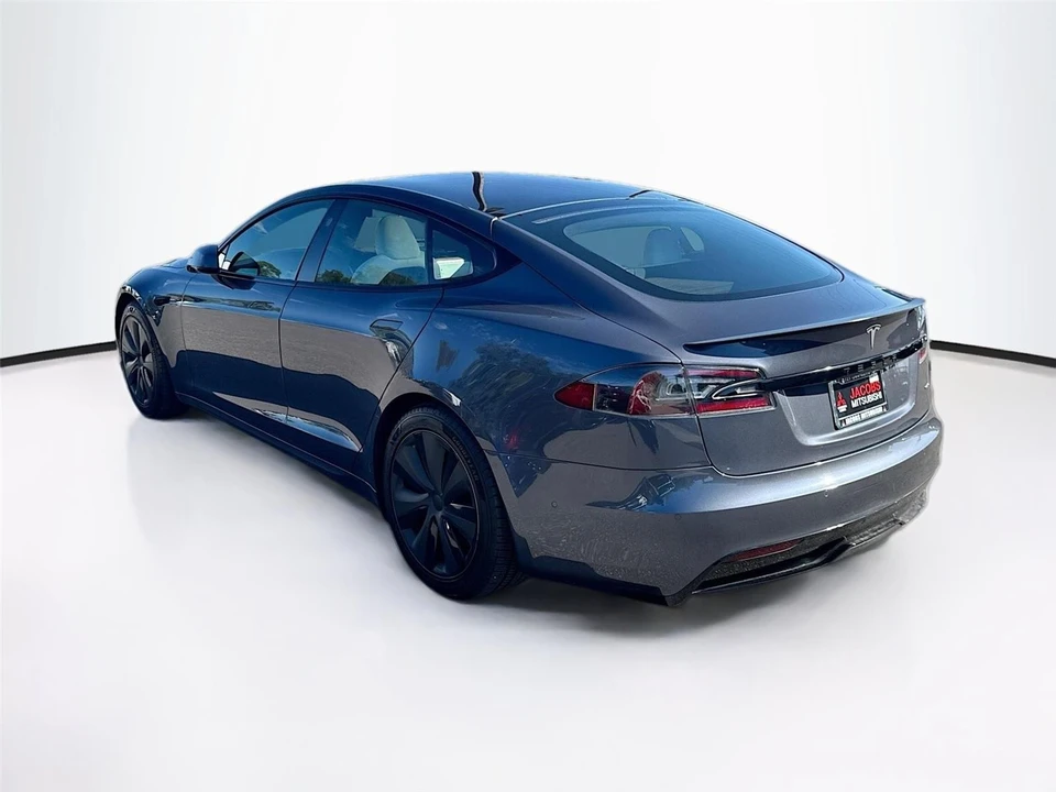2022 Tesla Model S Plaid - Image 5 of 21