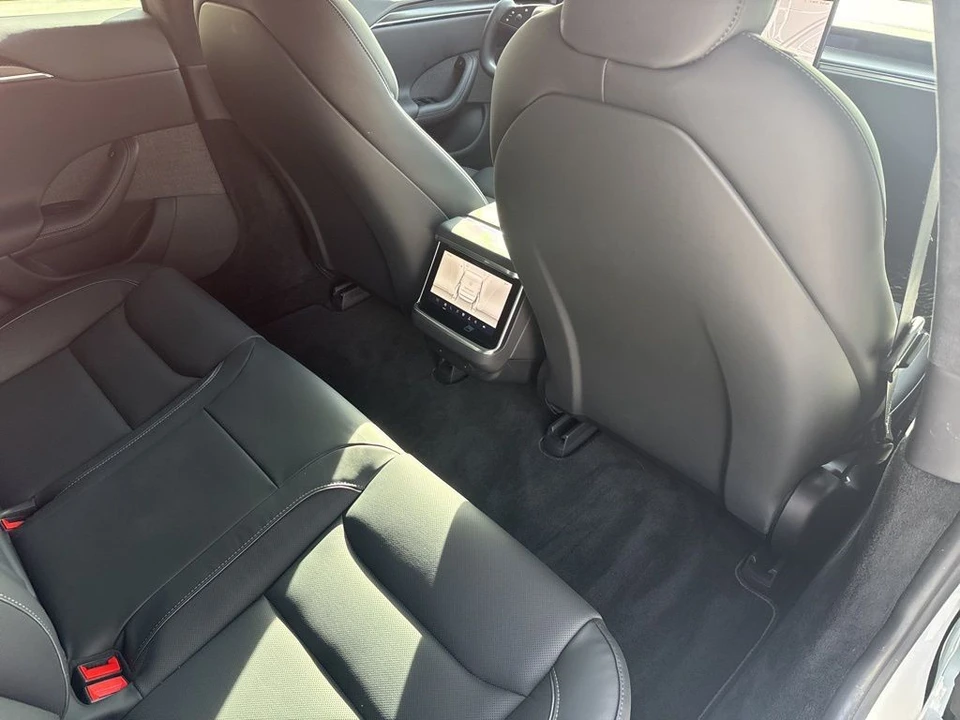 2022 Tesla Model S Plaid - Image 19 of 21