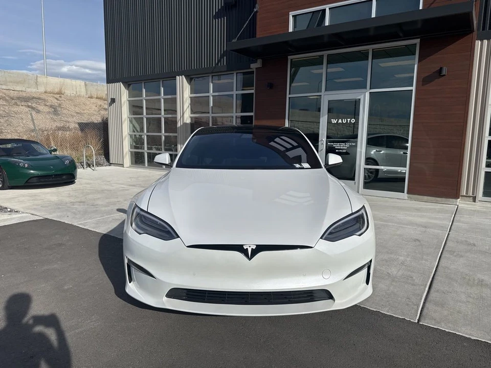 2022 Tesla Model S Plaid - Image 3 of 21