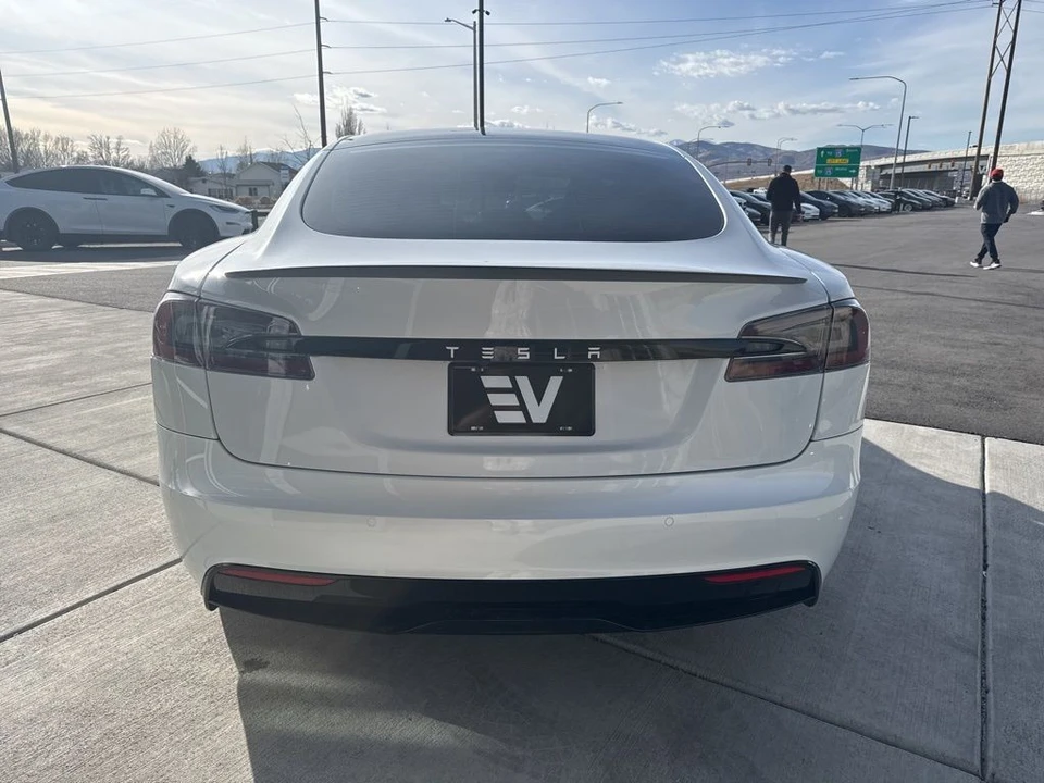 2022 Tesla Model S Plaid - Image 7 of 21