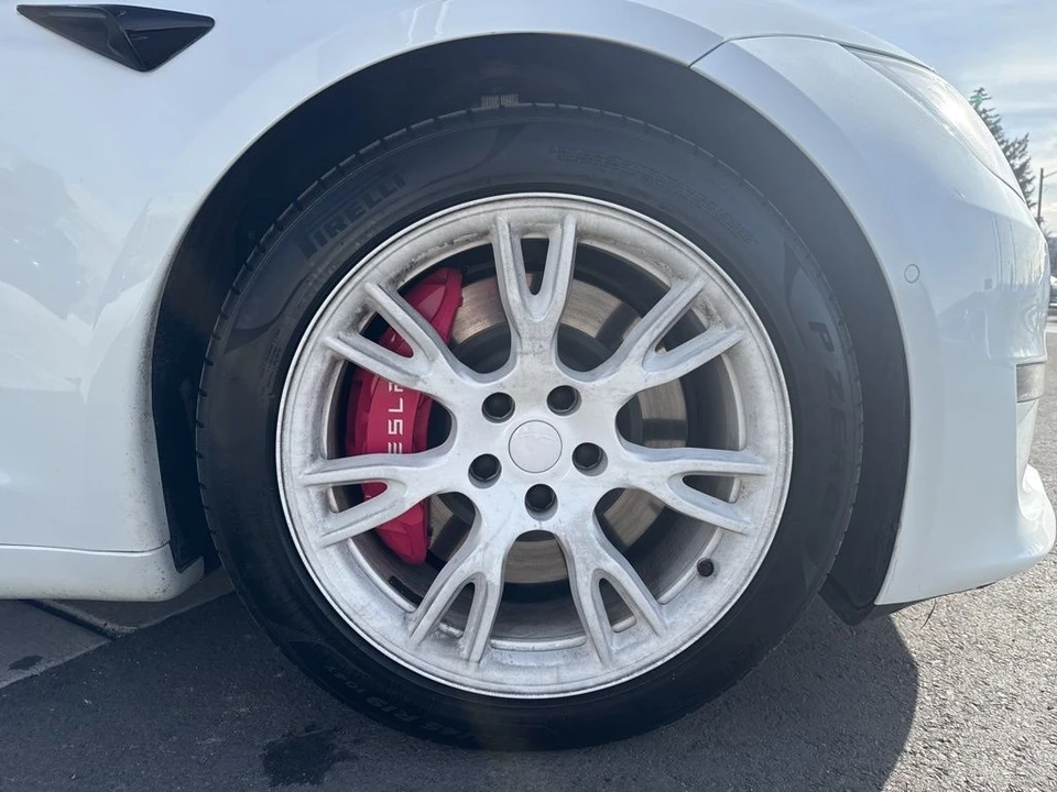2022 Tesla Model S Plaid - Image 10 of 21