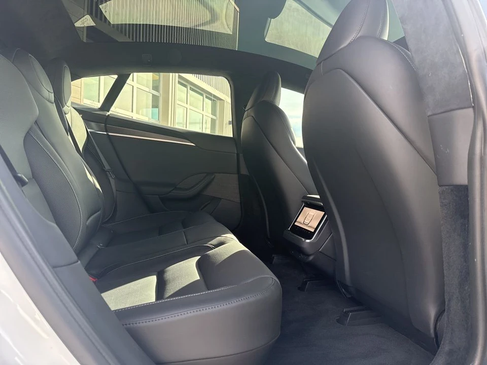 2022 Tesla Model S Plaid - Image 20 of 21