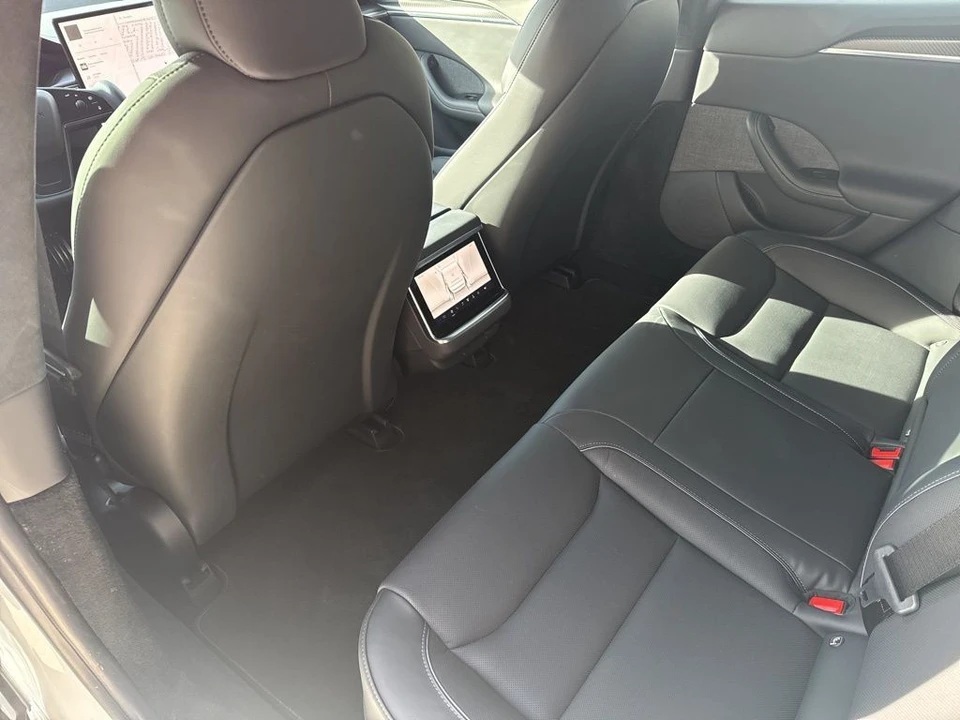 2022 Tesla Model S Plaid - Image 15 of 21