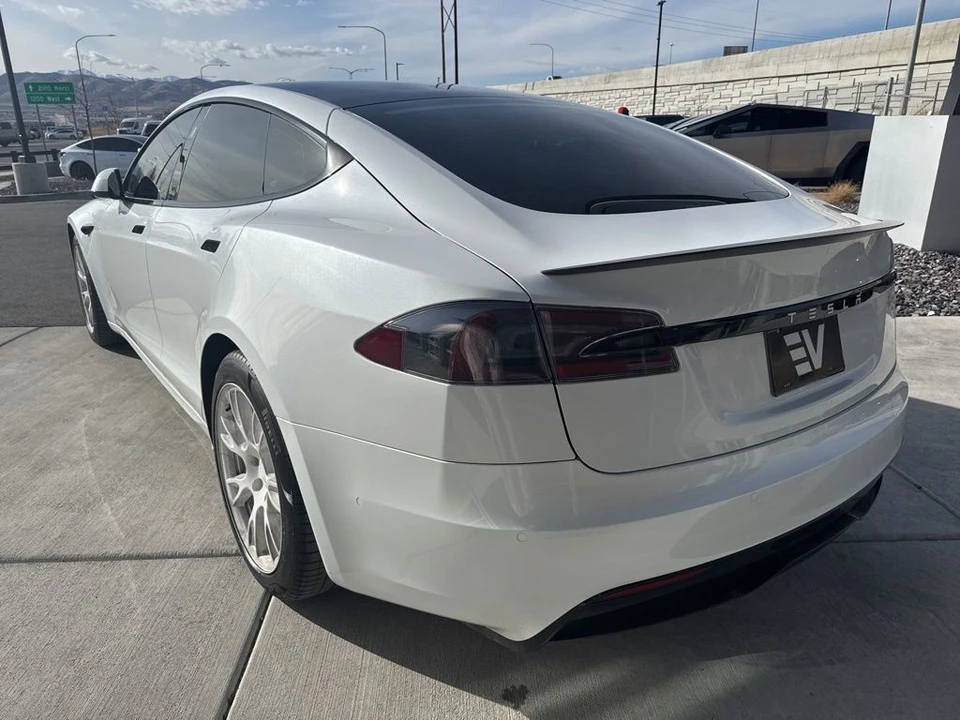2022 Tesla Model S Plaid - Image 6 of 21