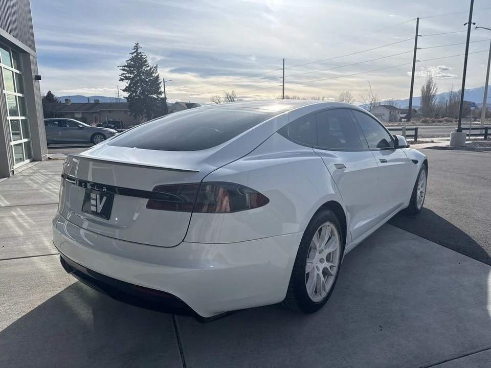 2022 Tesla Model S Plaid - Image 8 of 21