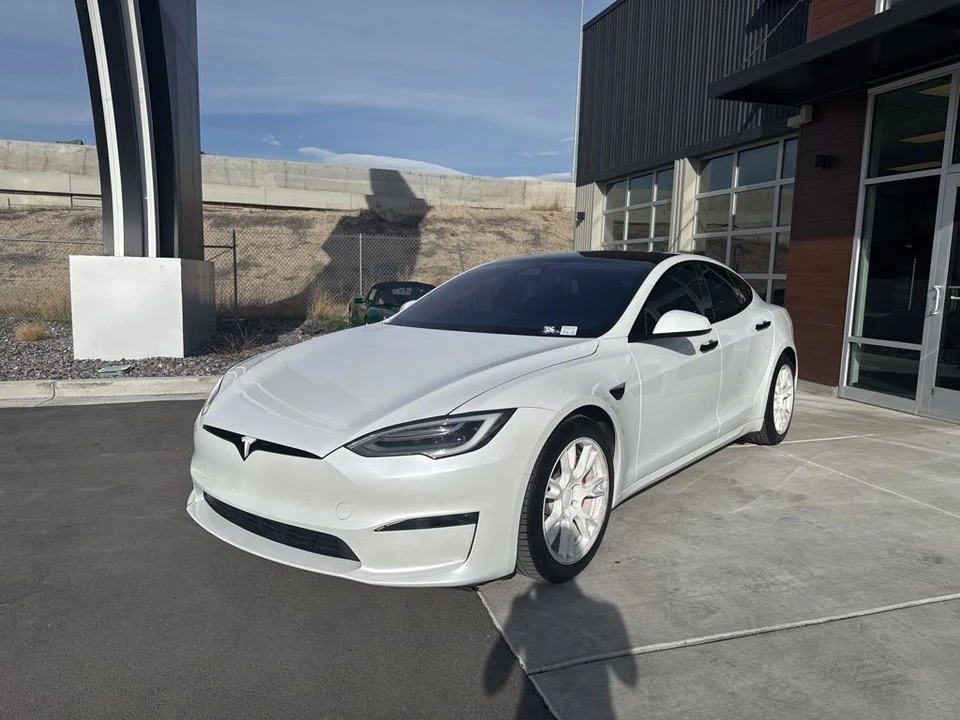 2022 Tesla Model S Plaid - Image 4 of 21