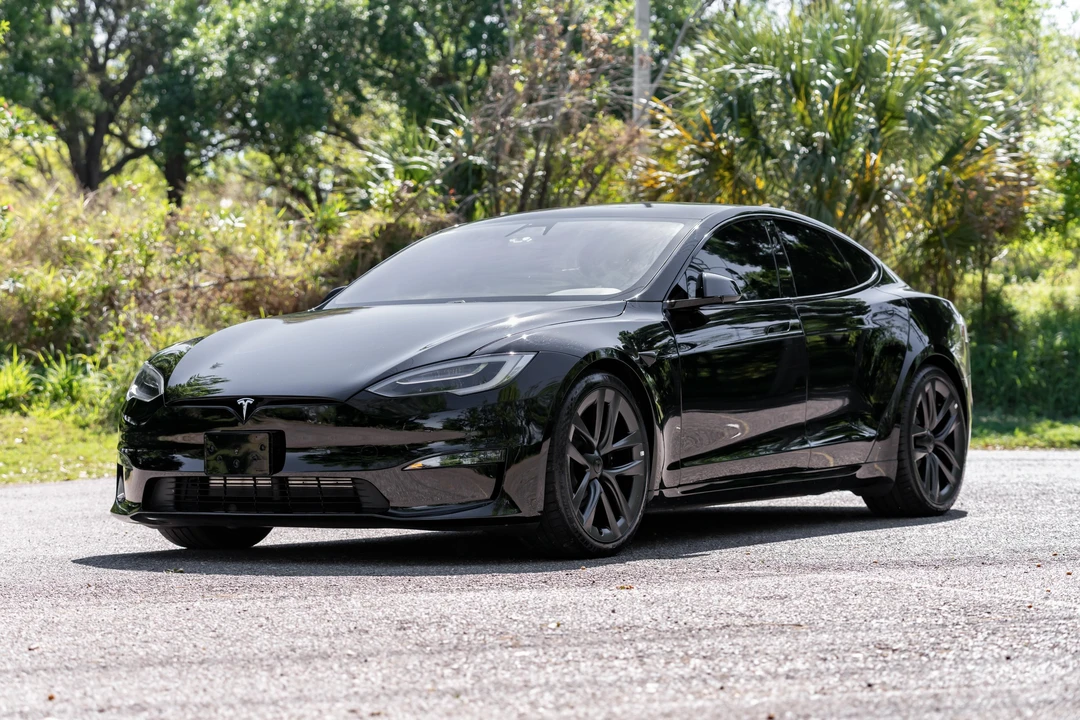 2022 Tesla Model S Plaid - Image 7 of 31