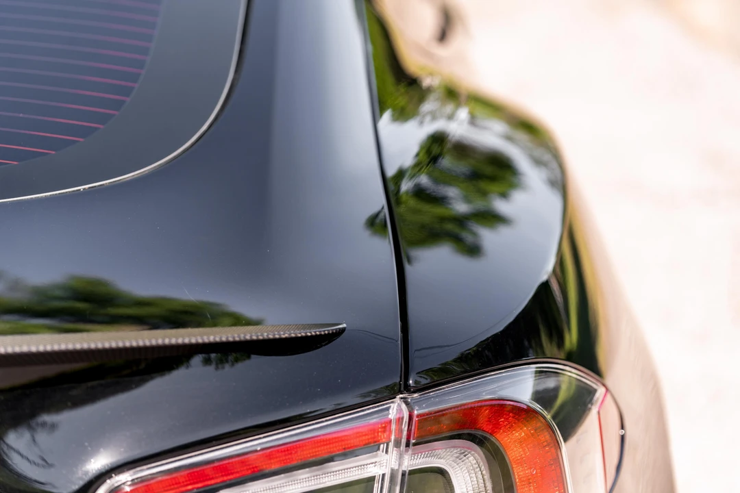 2022 Tesla Model S Plaid - Image 28 of 31