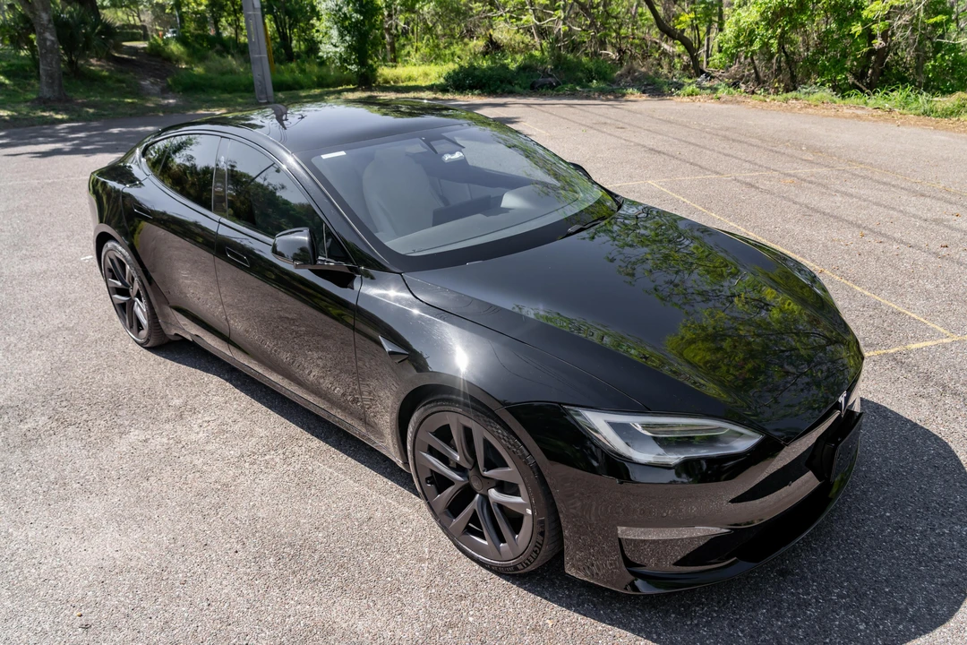2022 Tesla Model S Plaid - Image 12 of 31