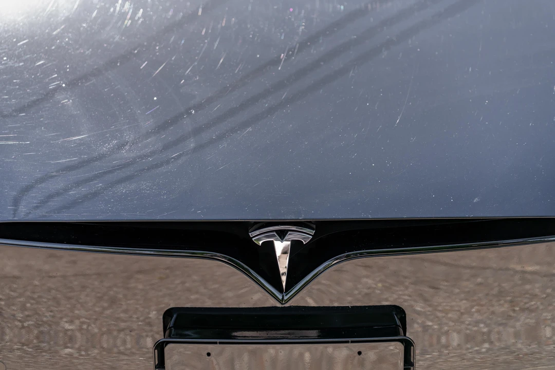 2022 Tesla Model S Plaid - Image 14 of 31