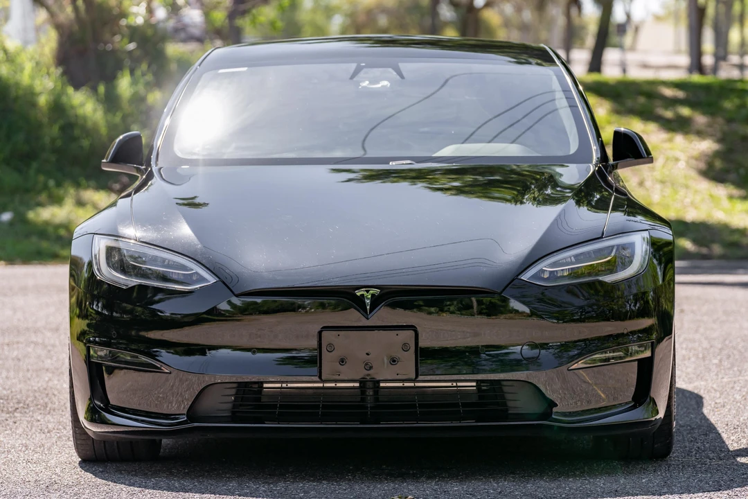 2022 Tesla Model S Plaid - Image 2 of 31