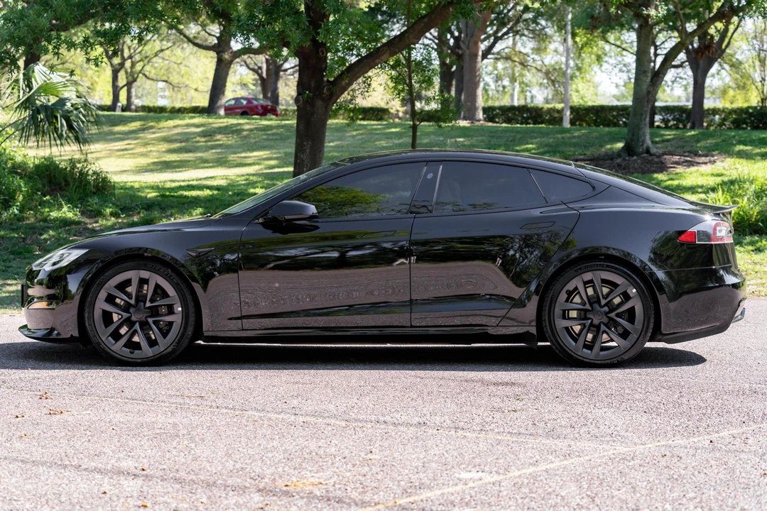 2022 Tesla Model S Plaid - Image 3 of 31