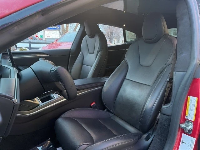 2022 Tesla Model S Plaid - Image 13 of 21