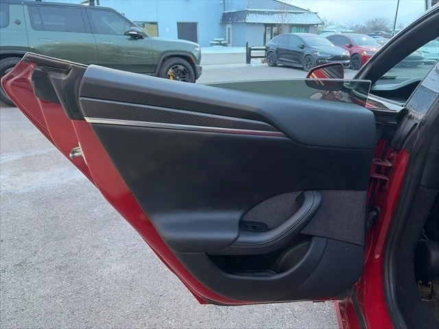 2022 Tesla Model S Plaid - Image 14 of 21