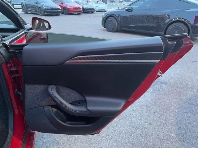 2022 Tesla Model S Plaid - Image 18 of 21
