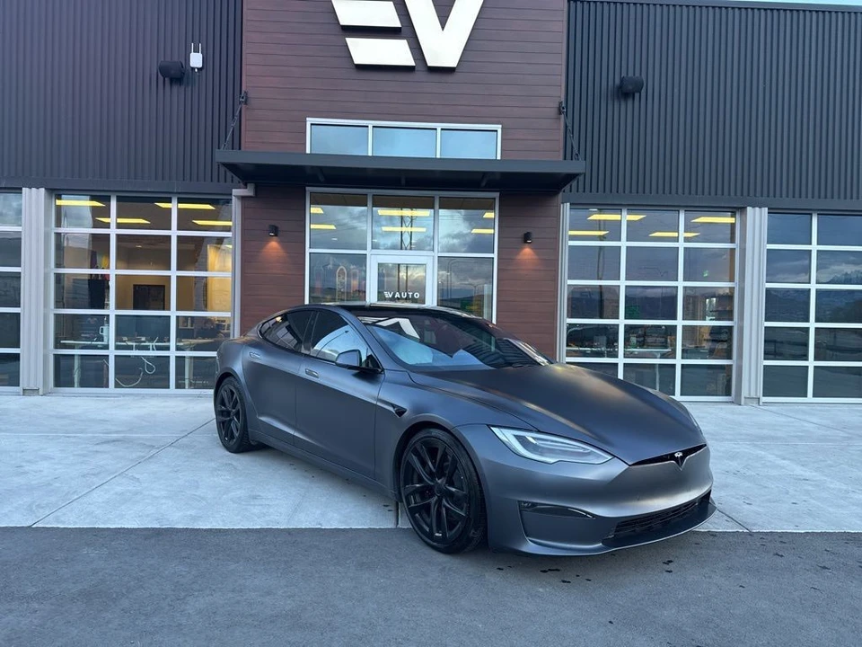 2022 Tesla Model S Plaid - Image 2 of 21