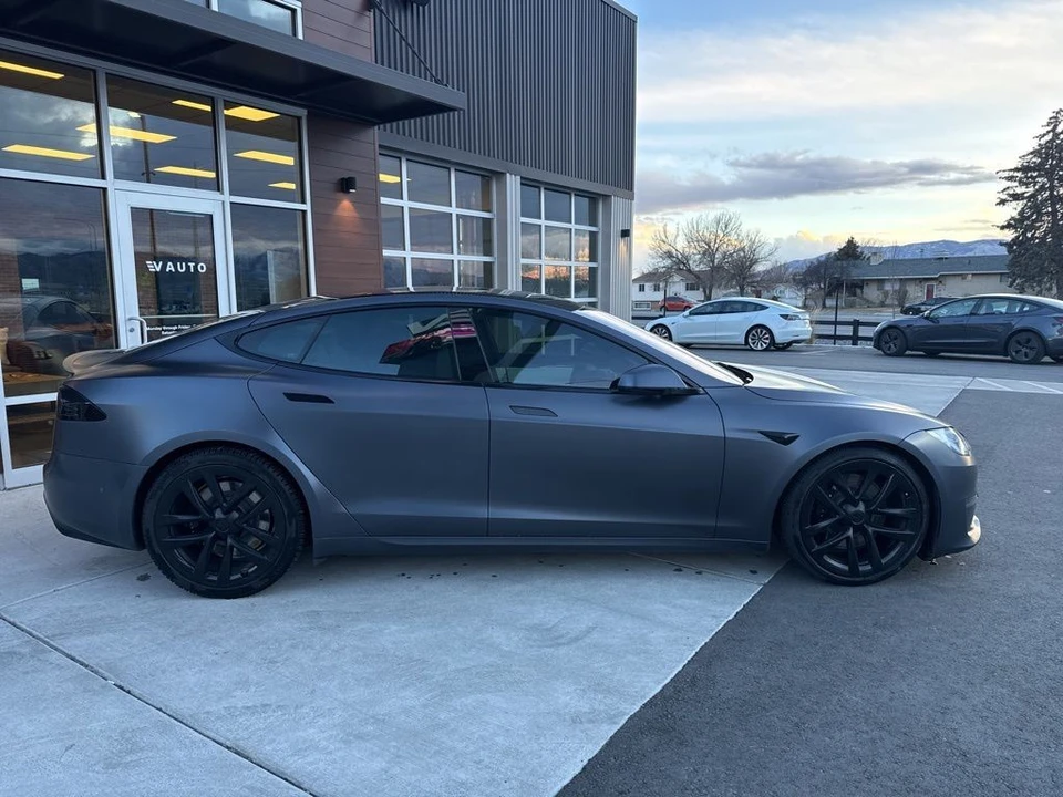 2022 Tesla Model S Plaid - Image 9 of 21