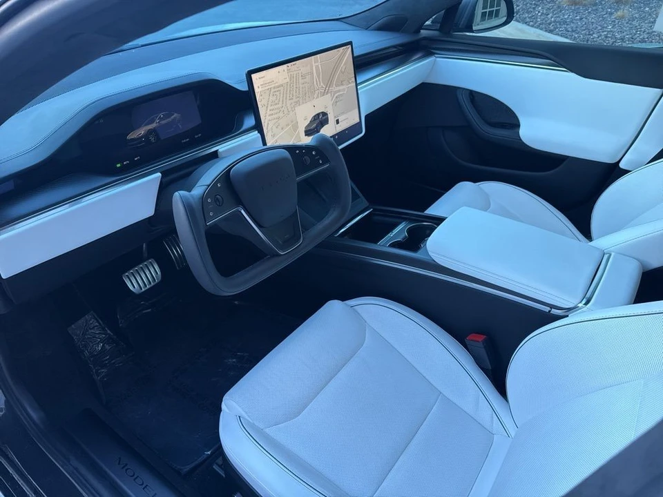 2022 Tesla Model S Plaid - Image 12 of 21