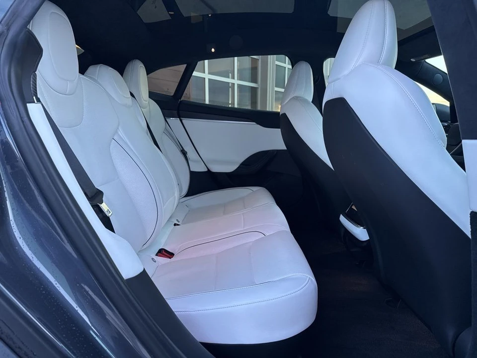 2022 Tesla Model S Plaid - Image 20 of 21