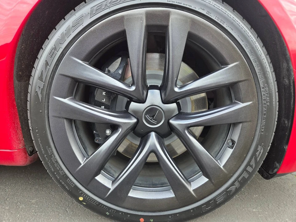 2022 Tesla Model S Plaid - Image 18 of 21