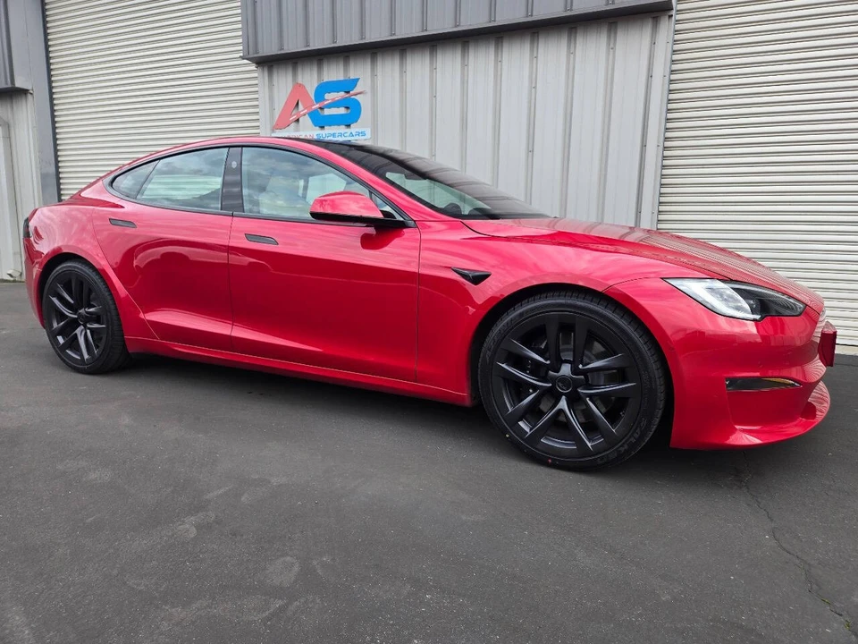2022 Tesla Model S Plaid - Image 11 of 21