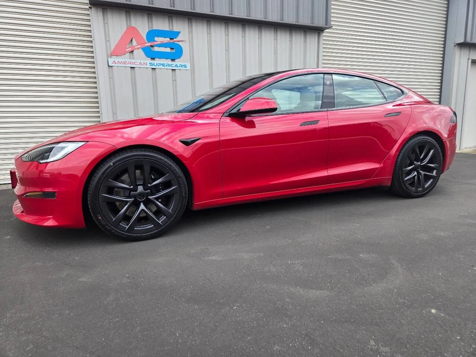 2022 Tesla Model S Plaid - Image 2 of 21