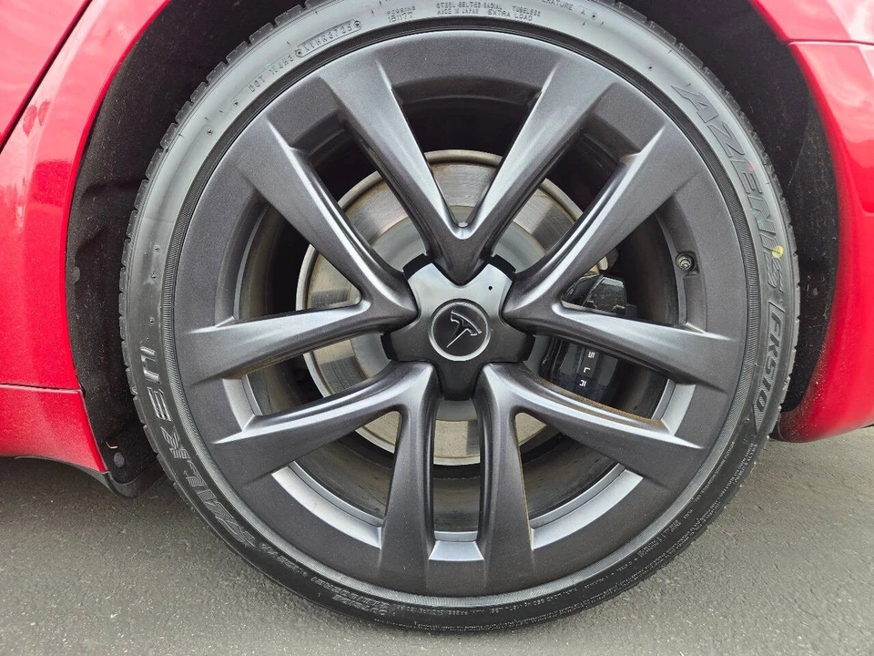 2022 Tesla Model S Plaid - Image 15 of 21