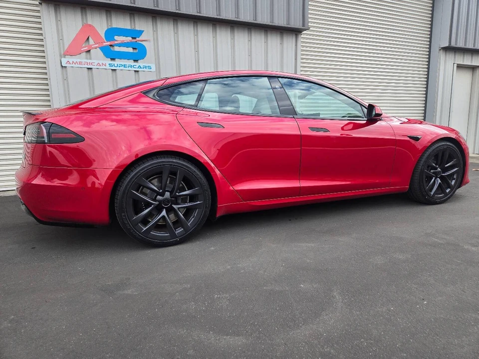2022 Tesla Model S Plaid - Image 9 of 21