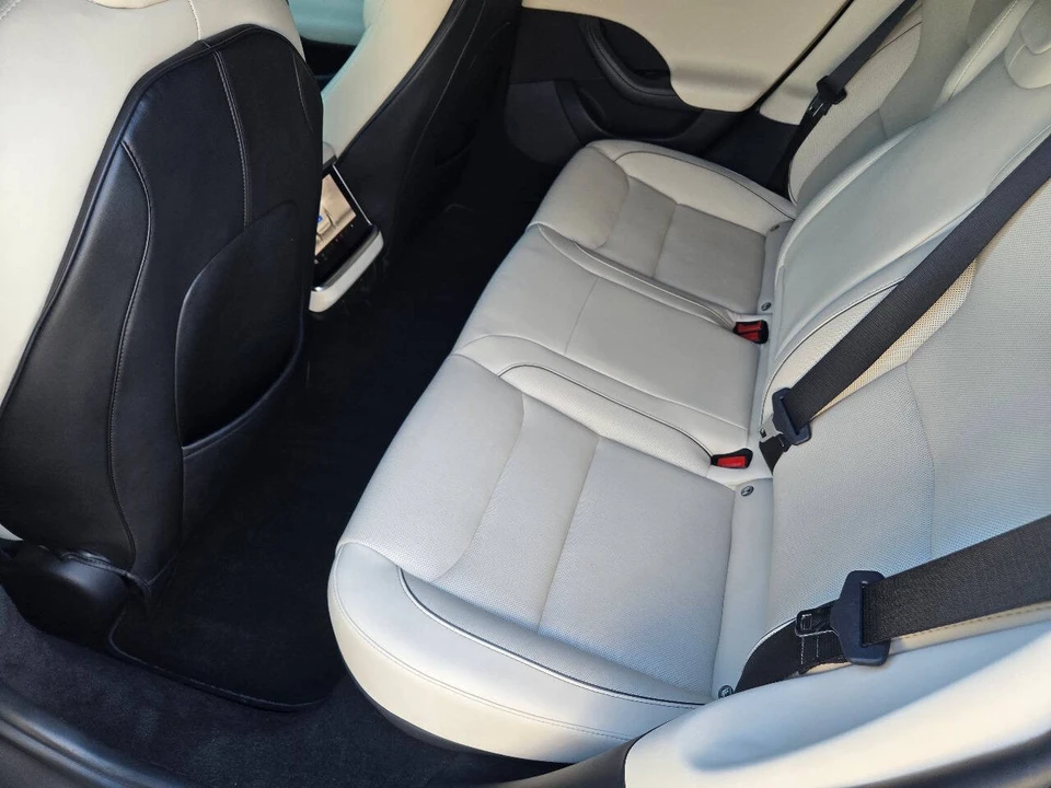2022 Tesla Model S Plaid - Image 17 of 21