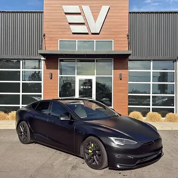 2022 Tesla Model S Plaid