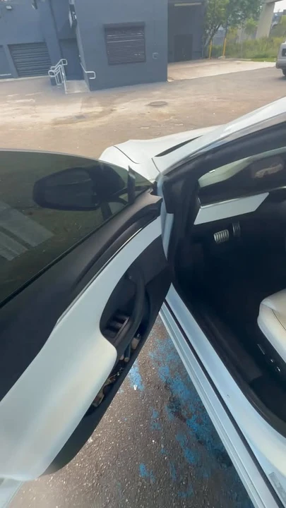 2022 Tesla Model S Plaid - Image 8 of 8