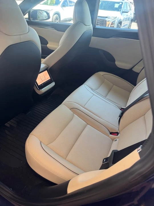 2022 Tesla Model S Plaid - Image 4 of 6