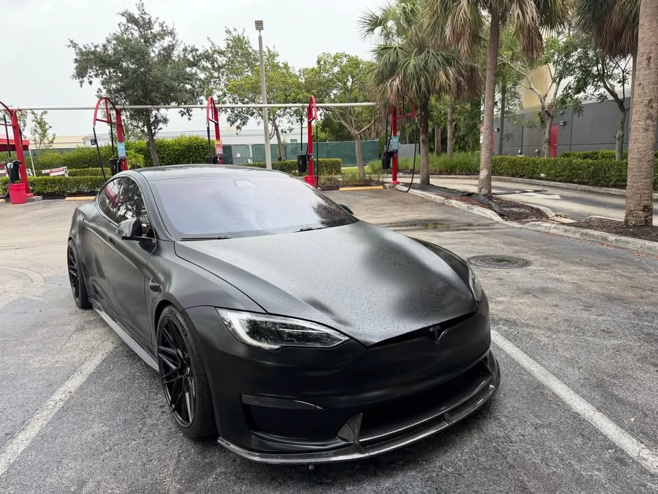 2022 Tesla Model S Plaid - Image 9 of 11
