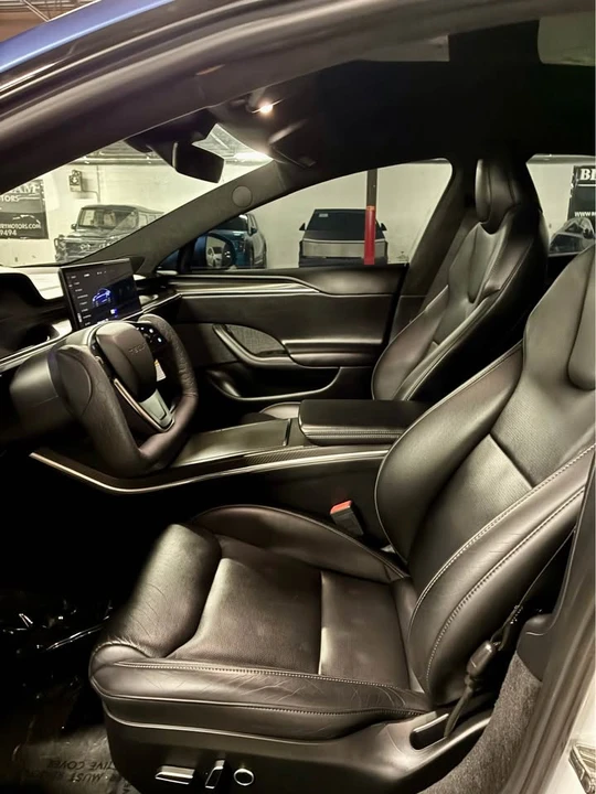 2022 Tesla Model S Plaid - Image 7 of 10