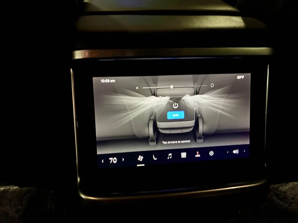 2022 Tesla Model S Plaid - Image 10 of 10