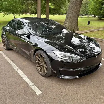 2022 Tesla Model S Plaid