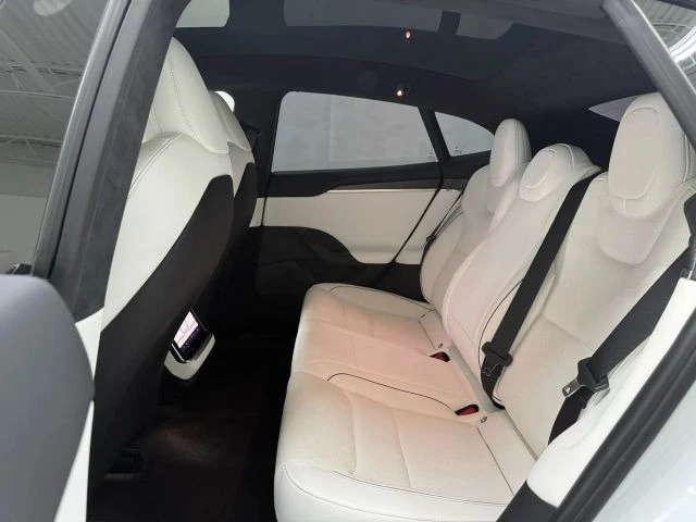 2022 Tesla Model S Plaid - Image 17 of 21