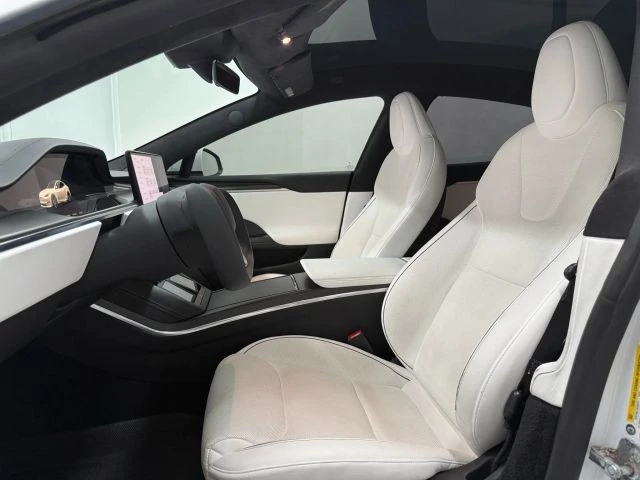 2022 Tesla Model S Plaid - Image 13 of 21