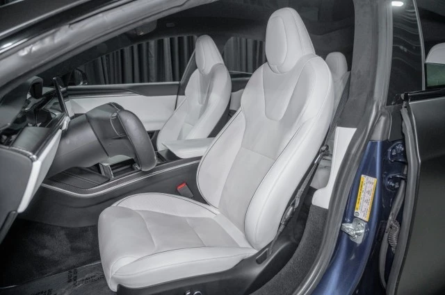 2022 Tesla Model S Plaid - Image 11 of 20
