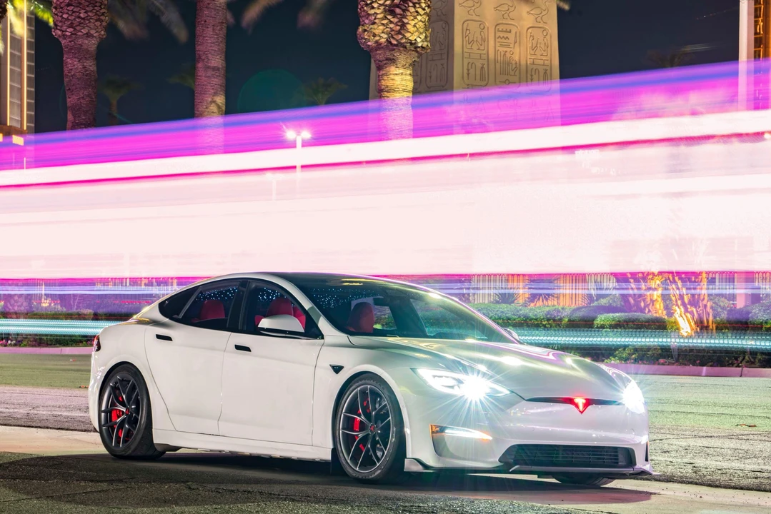 2022 Tesla Model S Plaid - Image 19 of 31