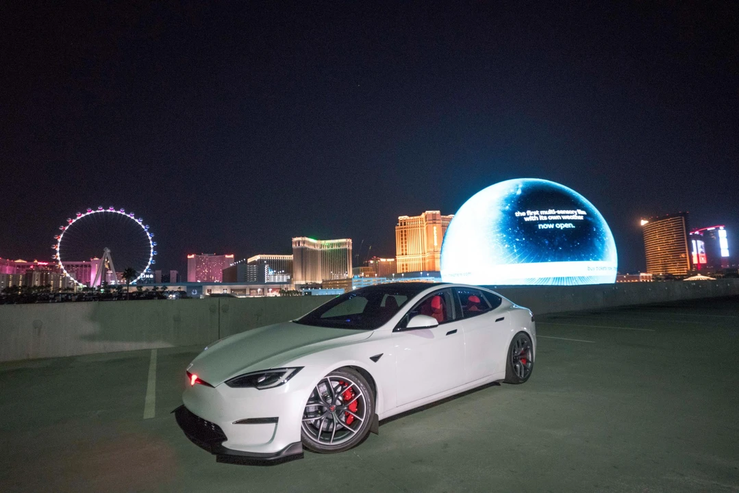 2022 Tesla Model S Plaid - Image 31 of 31