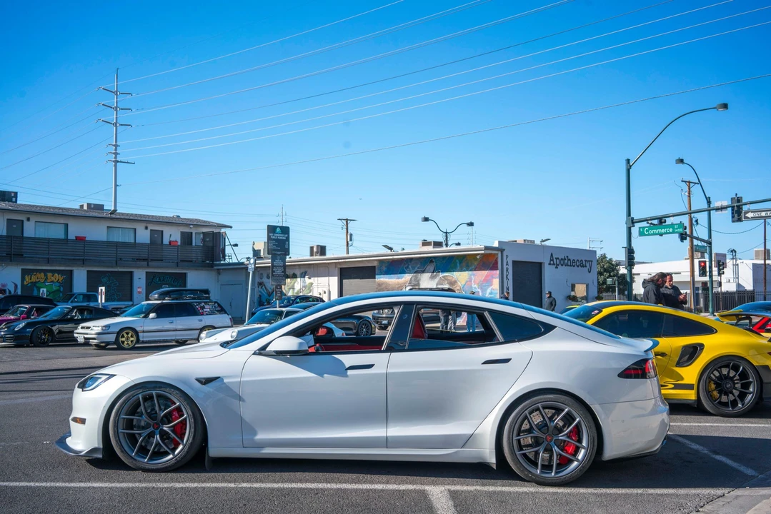 2022 Tesla Model S Plaid - Image 30 of 31
