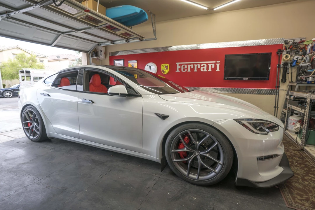 2022 Tesla Model S Plaid - Image 20 of 31