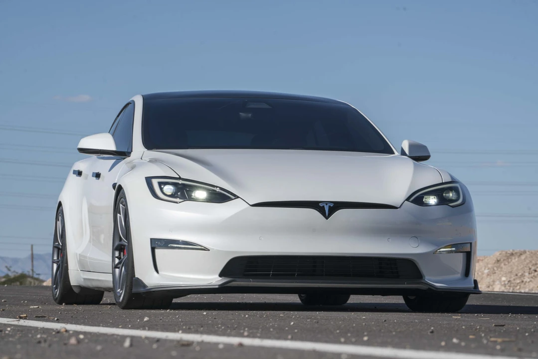 2022 Tesla Model S Plaid - Image 8 of 31